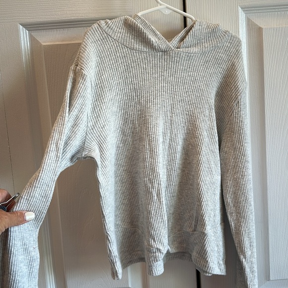 Girls two piece Old Navy sweatsuit, size 10/12 Worn once. Create bundle & save! - Picture 2 of 9